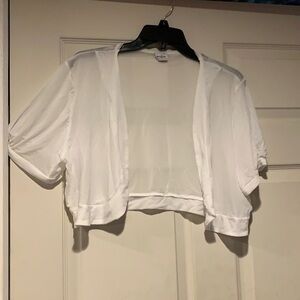 EVOGUES Sheer Short Sleeve Crop Shrug 🍀